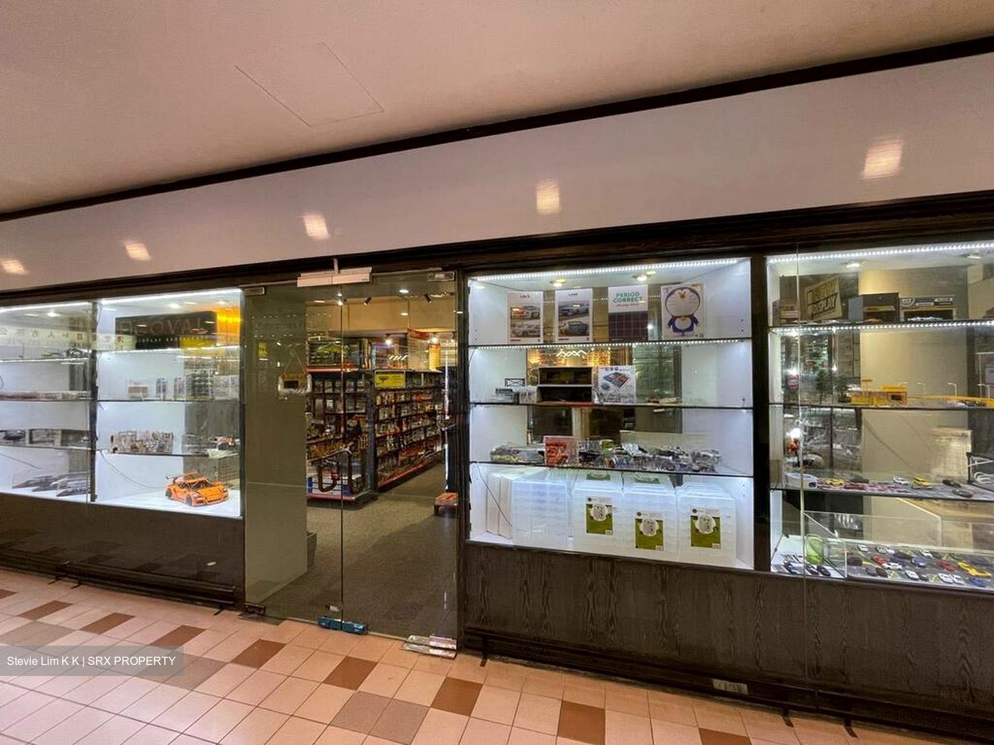 Sim Lim Tower (D8), Shop House #613723381